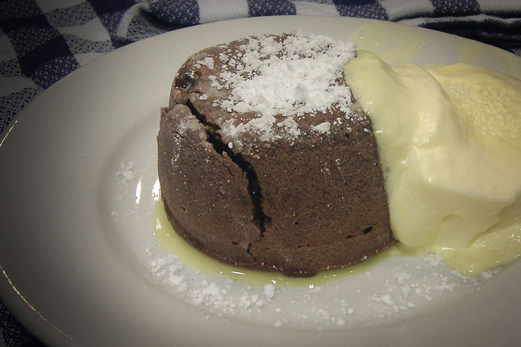 Receta de Volcán de chocolate Wikicocina