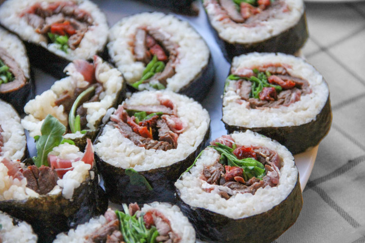 Receta de Maki sushi de ternera y jamón serrano | Wikicocina