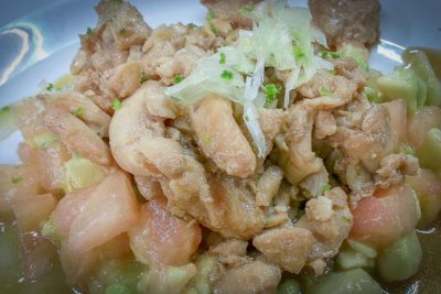 Receta bonito marinado salteado aguacate tomate - Wikicocina