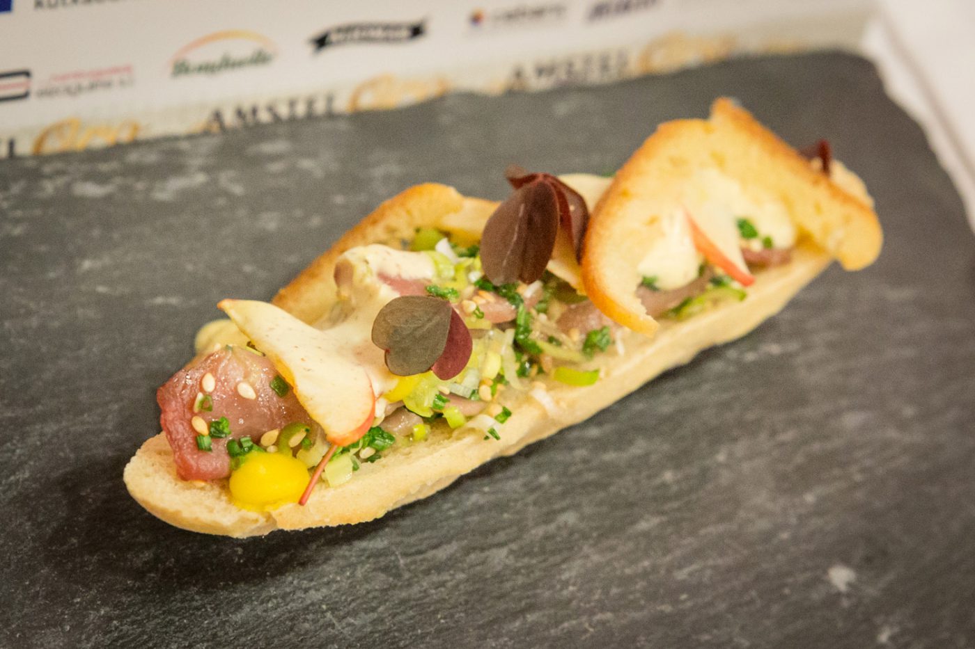 pintxo-veau-motarde-le-brouillarta-saint-jean-de-luz-cocinero-guillaume-roget-campeonato-de-pintxos-amstel-oro-wikicocina