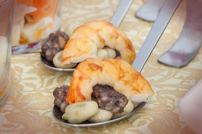 habas-con-morcilla-langostino-wikicocina